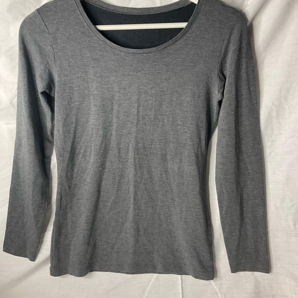 Women's Gray Long Sleeve Top